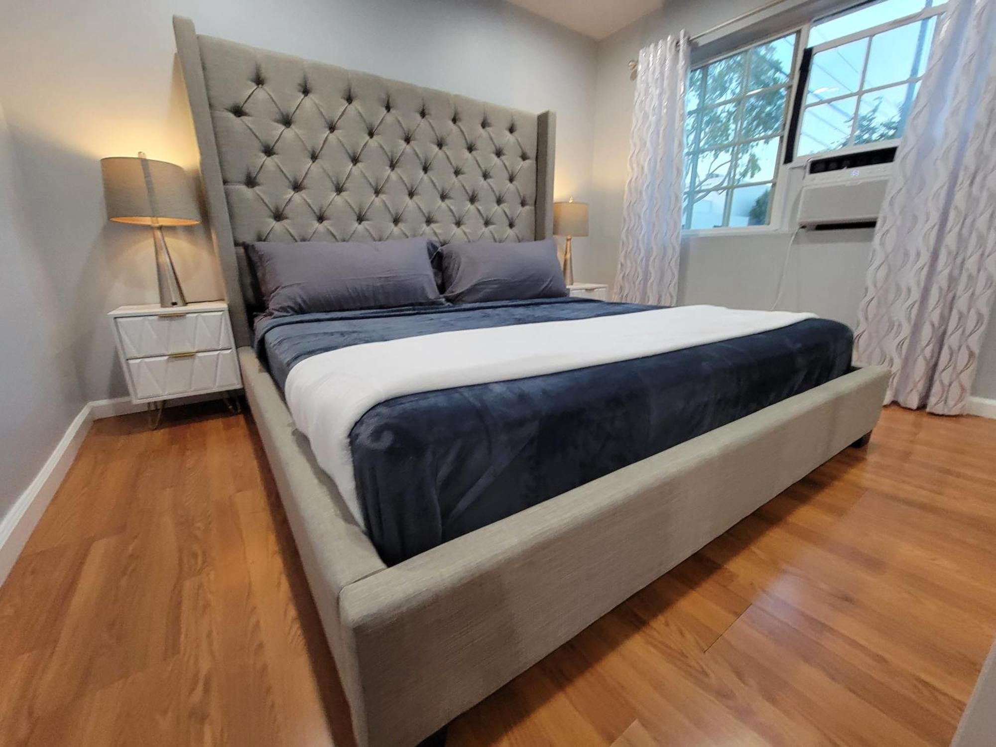 2 Bedroom Apartment1 Mile South From The Hollywood Walk Of Fame And Hollywood Sign * Los Ángeles