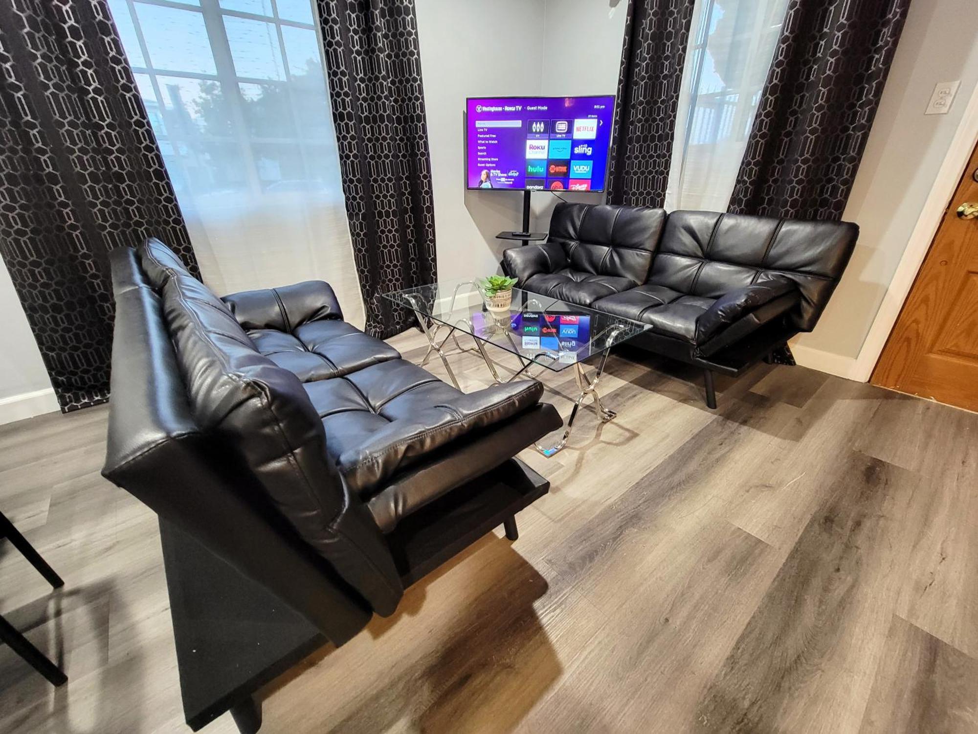 Appartamento 2 Bedroom Apartment1 Mile South From The Hollywood Walk Of Fame And Hollywood Sign *